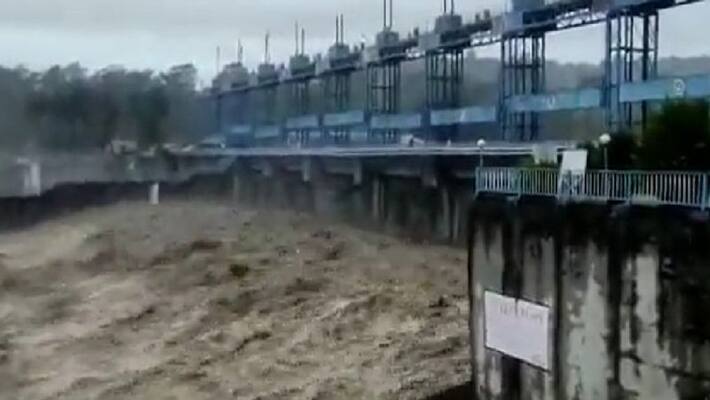 Uttarakhand Heavy rain washes away bridge in Haldwani; overflowing Nainital Lake bpsb Uttarakhand Heavy rain washes away bridge in Haldwani; overflowing Nainital Lake bpsb