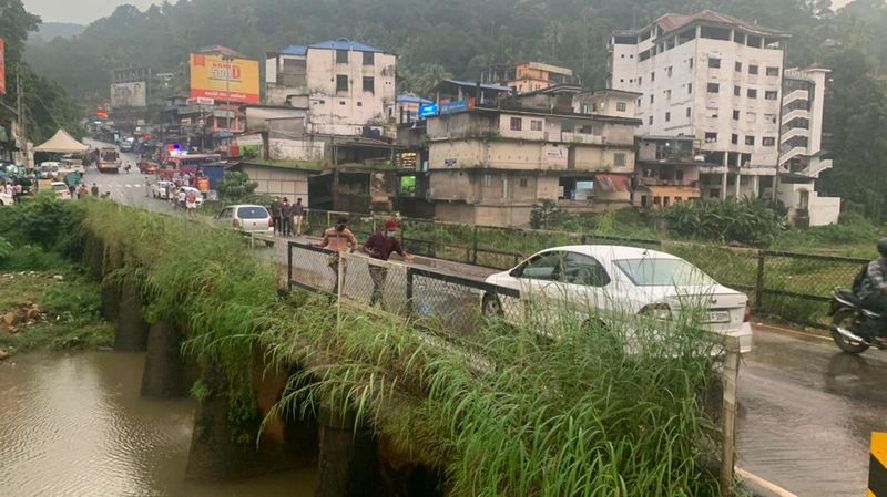 Two day heavy rain warning kerala dams open