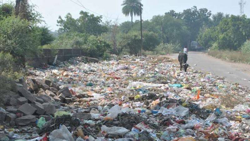 The police department has warned that strict action will be taken if Kerala waste is dumped in Tamil Nadu