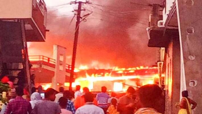 Maharashtra man in Satara set fire to his house along with others as his wife was angry with him Maharashtra man in Satara set fire to his house along with others as his wife was angry with him