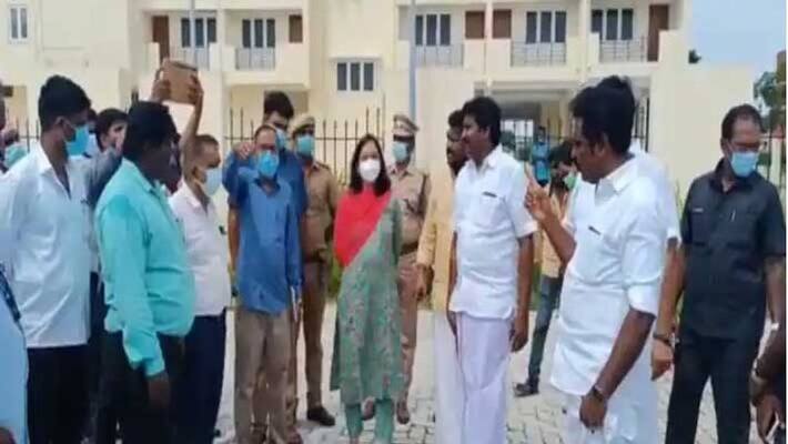 DMK MLA ezhilarasan intimidates government employees DMK MLA ezhilarasan intimidates government employees