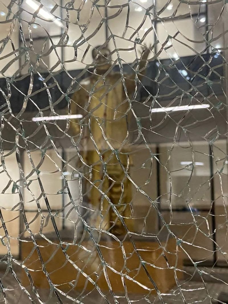 chandrababu naidu visits tdp head office in mangalagiri after ysrcp activists attack