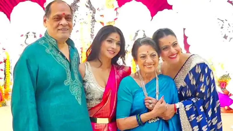 kajol and tanishaa mukerjee fight at durga puja for this reason, mother tanuja handle the situation