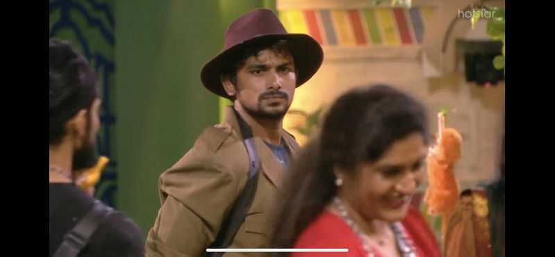 priya ready to physical fighting with sunny it was remembering sohel ariyana figh in biggboss4