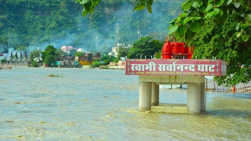 Uttarakhand Rain and Floods weather update news today river crosses danger level after heavy rainfall