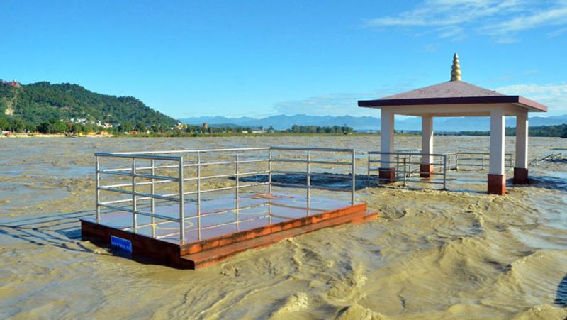 Uttarakhand Rain and Floods weather update news today river crosses danger level after heavy rainfall
