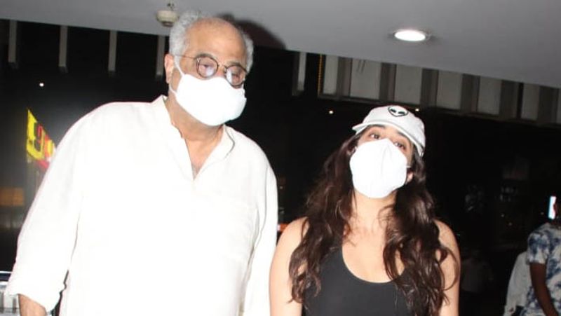 Malaika Arora spotted without makeup Janhvi Kapoor to Deepika Padukone seen