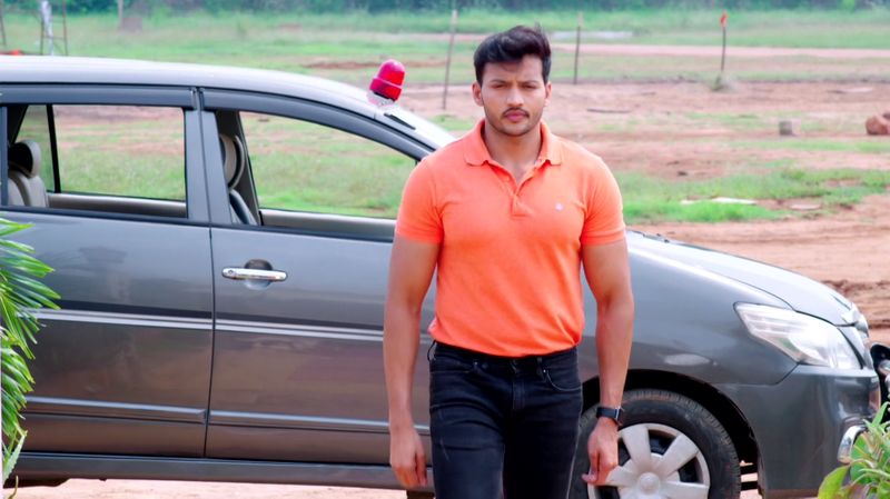 Mahindra believes Rishi will reconcile with Jagathi In todays guppadantha manasu serial episode