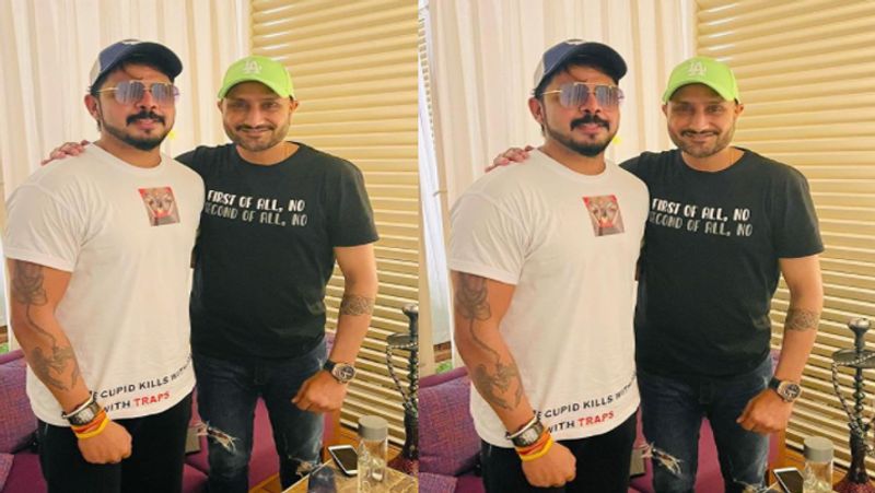 S. Sreesanth shares pictures with Harbhajan Singh, fans remind him the slap from IPL 2008