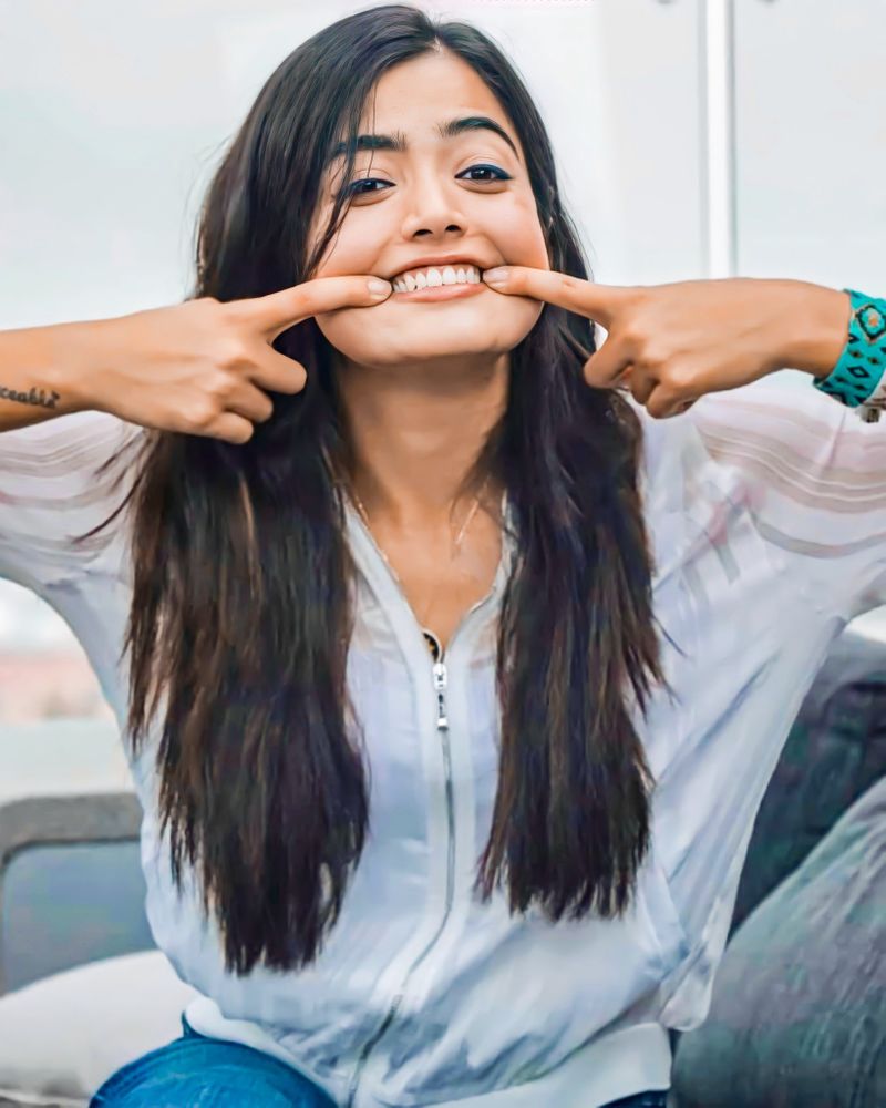 rashmika mandanna thigh show in black and wight photo shared shocking post