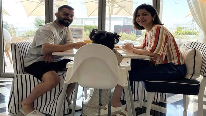 T20 World Cup 2021: before IND vs AUS, Warm-up Match indian captain Virat Kholi shares cute picture with anushka and vamika T20 World Cup 2021: before IND vs AUS, Warm-up Match indian captain Virat Kholi shares cute picture with anushka and vamika