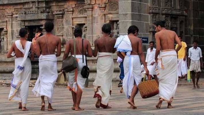 Case against the appointment of priests .. Order of action issued by chennai high court Case against the appointment of priests .. Order of action issued by chennai high court