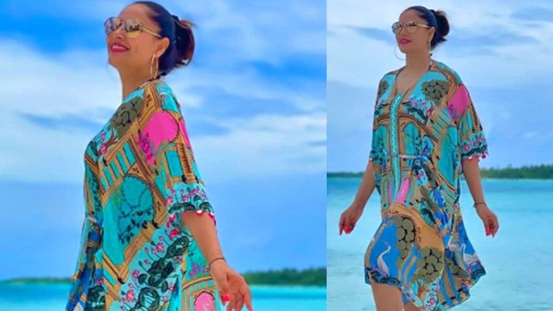 bipasha basu and karan singh grover picture goes viral from maldives bjc