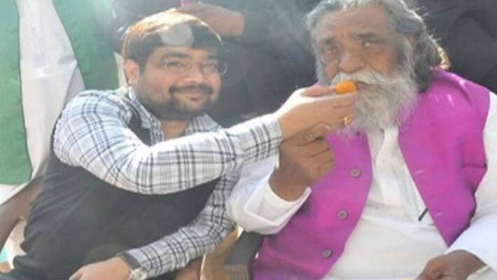 jharkhand ravi kejriwal,who was close to hemant soren,now accused of toppling state government jharkhand ravi kejriwal,who was close to hemant soren,now accused of toppling state government