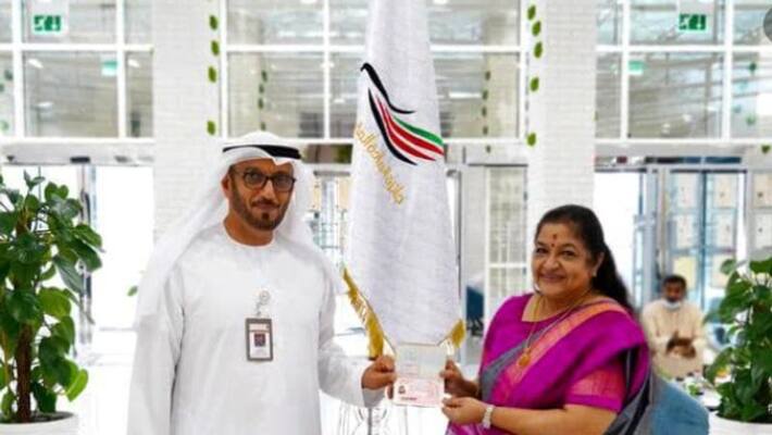 Singer K S Chithra recieves golden visa Singer K S Chithra recieves golden visa