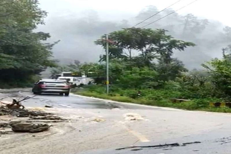 chhattisgarh 55 tourists from bhilai trapped in uttarakhand flood