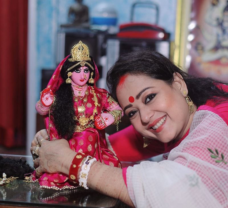 Tollywood Actress Aparajita Adhya greets mother Lakshmi with smiling face bpsb