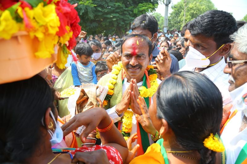 Huzurabad Bypoll: eatala rajender receives grand welcome In campaign