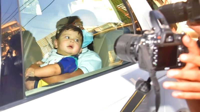 Kareena Kapoor spotted with younger son Jeh Ali Khan, toddler was seen staring at cameras