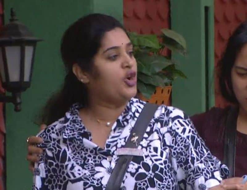 Bigg Boss 5 Telugu Sunny and priya fight takes ugly turn
