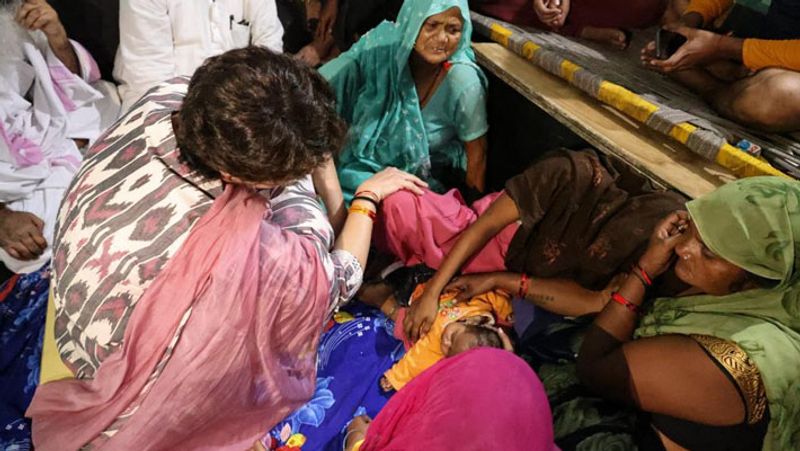 up congress priyanka gandhi vadra reached agra meet with arun valmiki family police custody death case updates