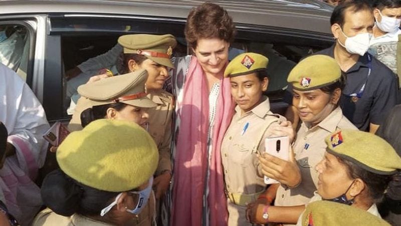 up congress priyanka gandhi vadra reached agra meet with arun valmiki family police custody death case updates
