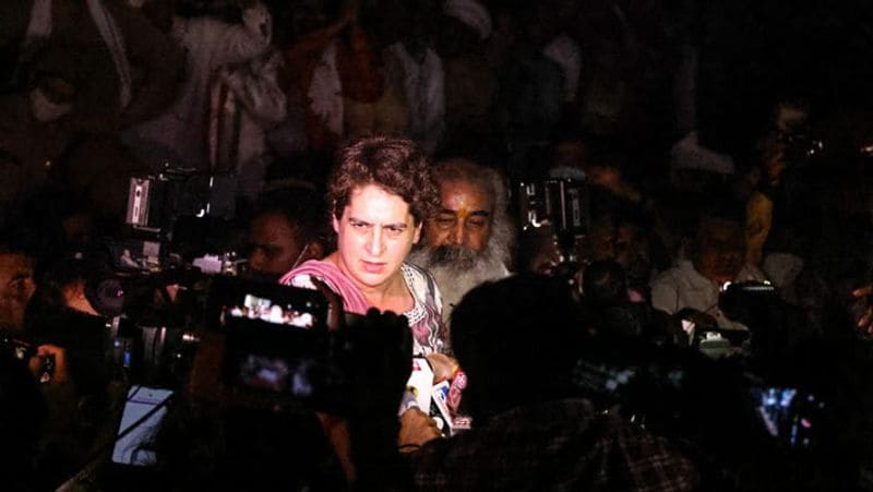 up congress priyanka gandhi vadra reached agra meet with arun valmiki family police custody death case updates