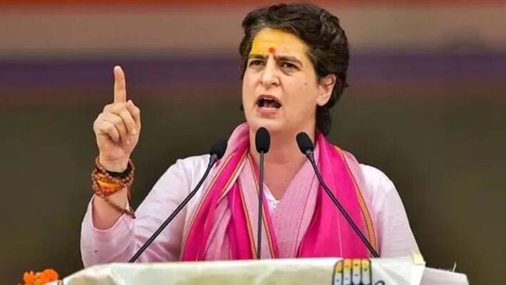 Priyanka Gandhi Vadra To Kick Off Pratigya Yatra From UP Barabanki Congress pod Priyanka Gandhi Vadra To Kick Off Pratigya Yatra From UP Barabanki Congress pod