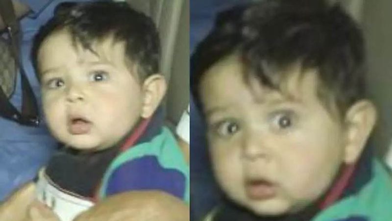 kareena kapoor son jeh ali khan got scared because of photographers camera flash light