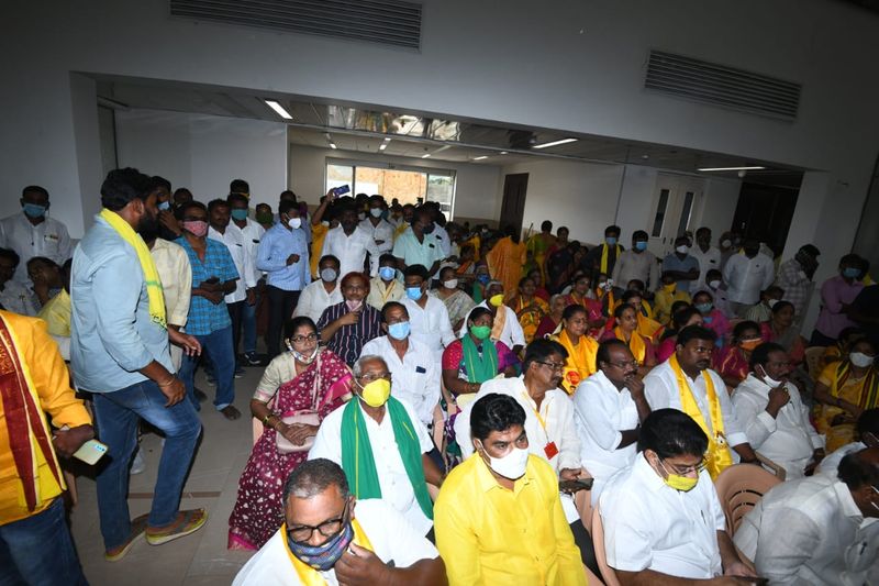 Chandrababu 30 hour Protest Begins At TDP head Office at mangalagiri