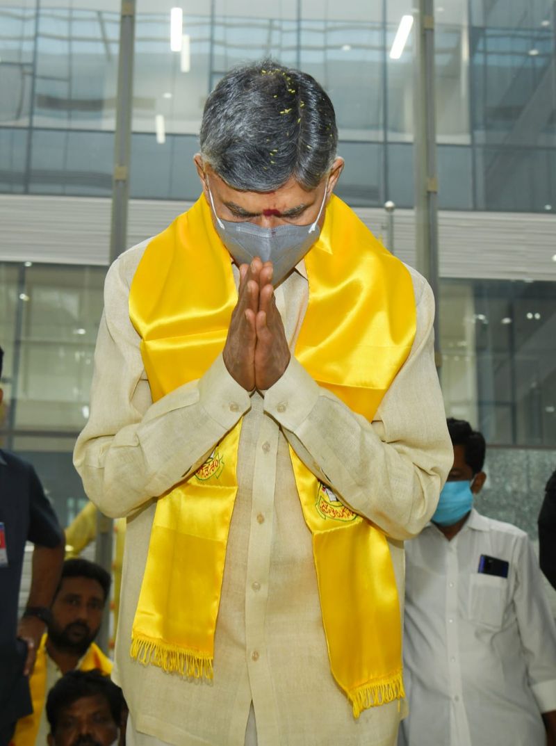 Chandrababu 30 hour Protest Begins At TDP head Office at mangalagiri