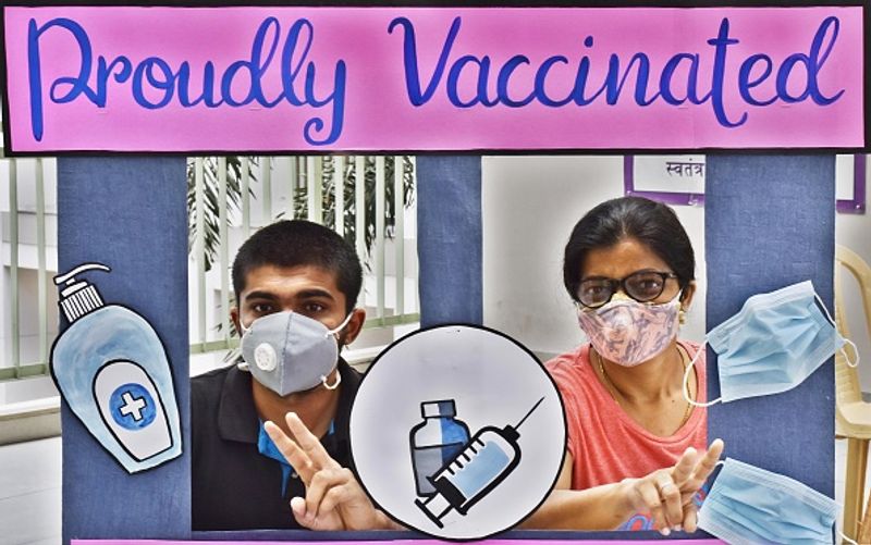 india complete 100 crore vaccination doses