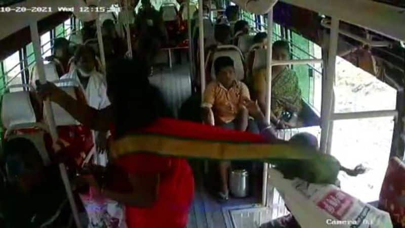 Woman killed after falling from mini bus in tenkasi