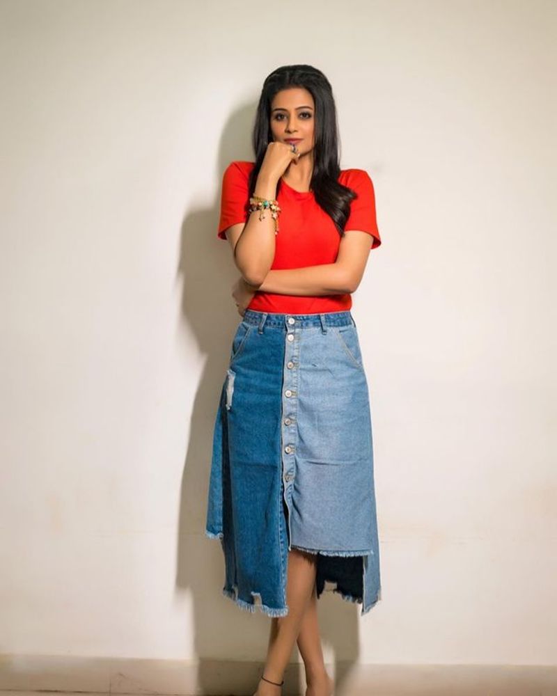 Priyamani latest photoshoot became hot topic in social media