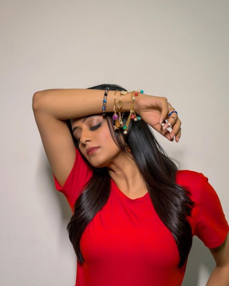 Priyamani latest photoshoot became hot topic in social media