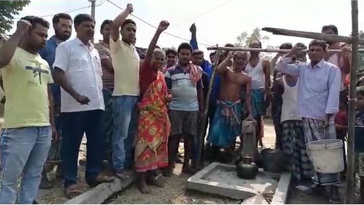 locals shows agitation after not get purified drinking water in malda bmm locals shows agitation after not get purified drinking water in malda bmm