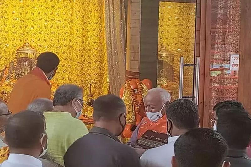 RSS chief mohan bhagwat visited ramlala in ayodhya,also took feedback temple construction