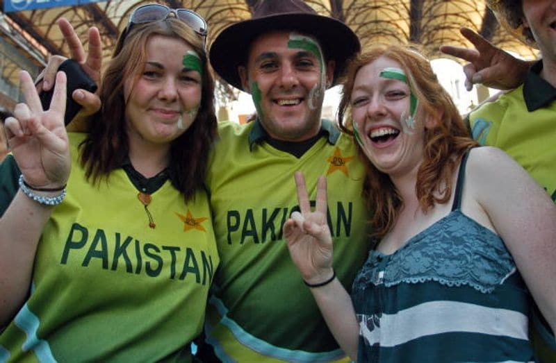T20 World Cup, IND vs PAK - Hottest photos of Pakistani woman fans ALB