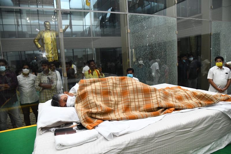 chandrababu 36 hour protest at tdp head office at mangalagiri