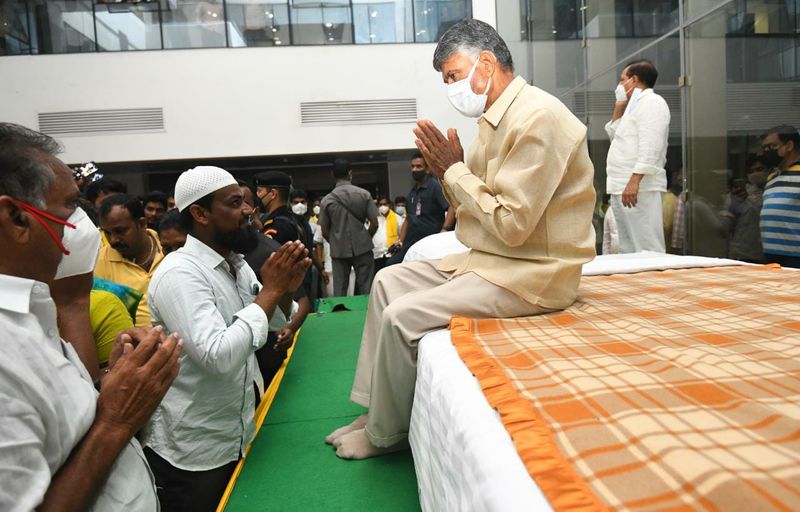chandrababu 36 hour protest at tdp head office at mangalagiri