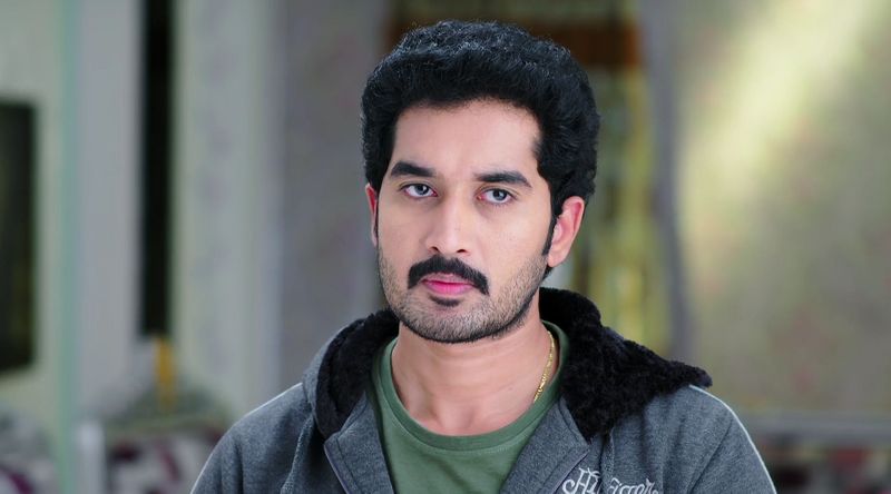 Karthik loses his cool with Ravi and Bharathi in todays karthika deepam serial episode
