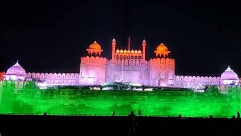 100 crore vaccination celebration, beautiful lighting done on monuments of archaeological importance