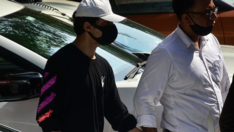 the witness added that the money was handed over to release actor shah rukh khans son aryan release