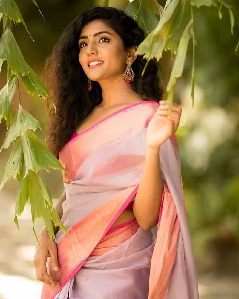 Eesha Rebba classy and striking look in saree goes viral