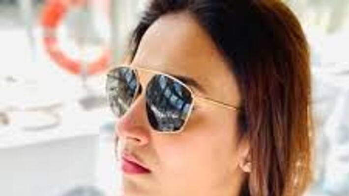 Soundarya new social flatform hoote Soundarya new social flatform hoote