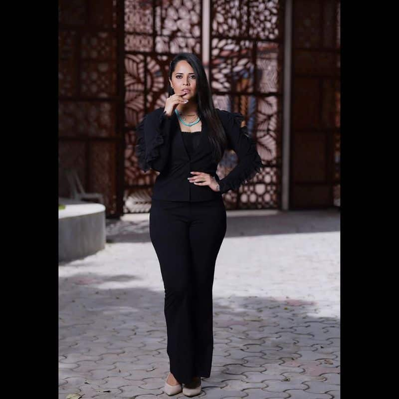 anasuya shock to tamannah hot anchor mind block in black suit