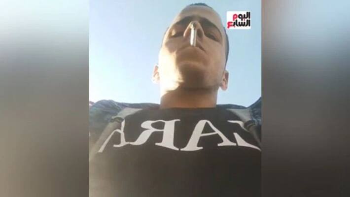 Thief Broadcasts His Face To Thousands After Snatching Phone Thief Broadcasts His Face To Thousands After Snatching Phone