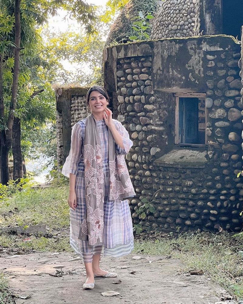 Samantha spiritual journey with her close friend latest photos goes viral