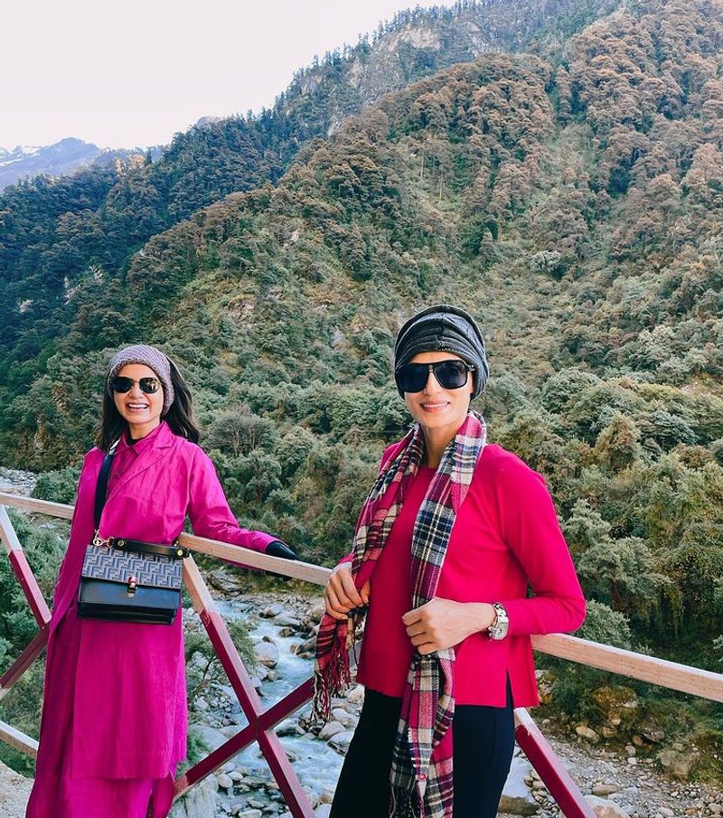 Samantha spiritual journey with her close friend latest photos goes viral