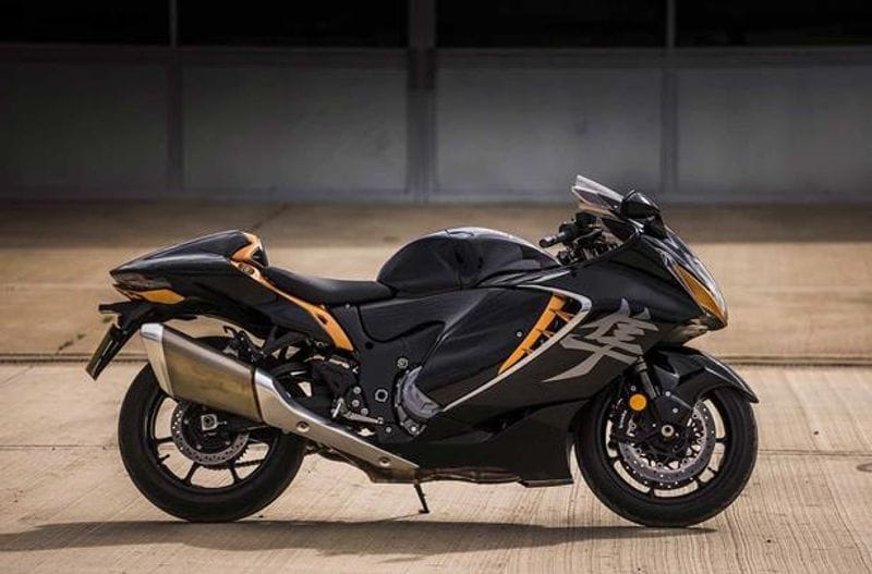 Planning To Buy The Suzuki Hayabusa superbike ? Here Are The Pros And Cons